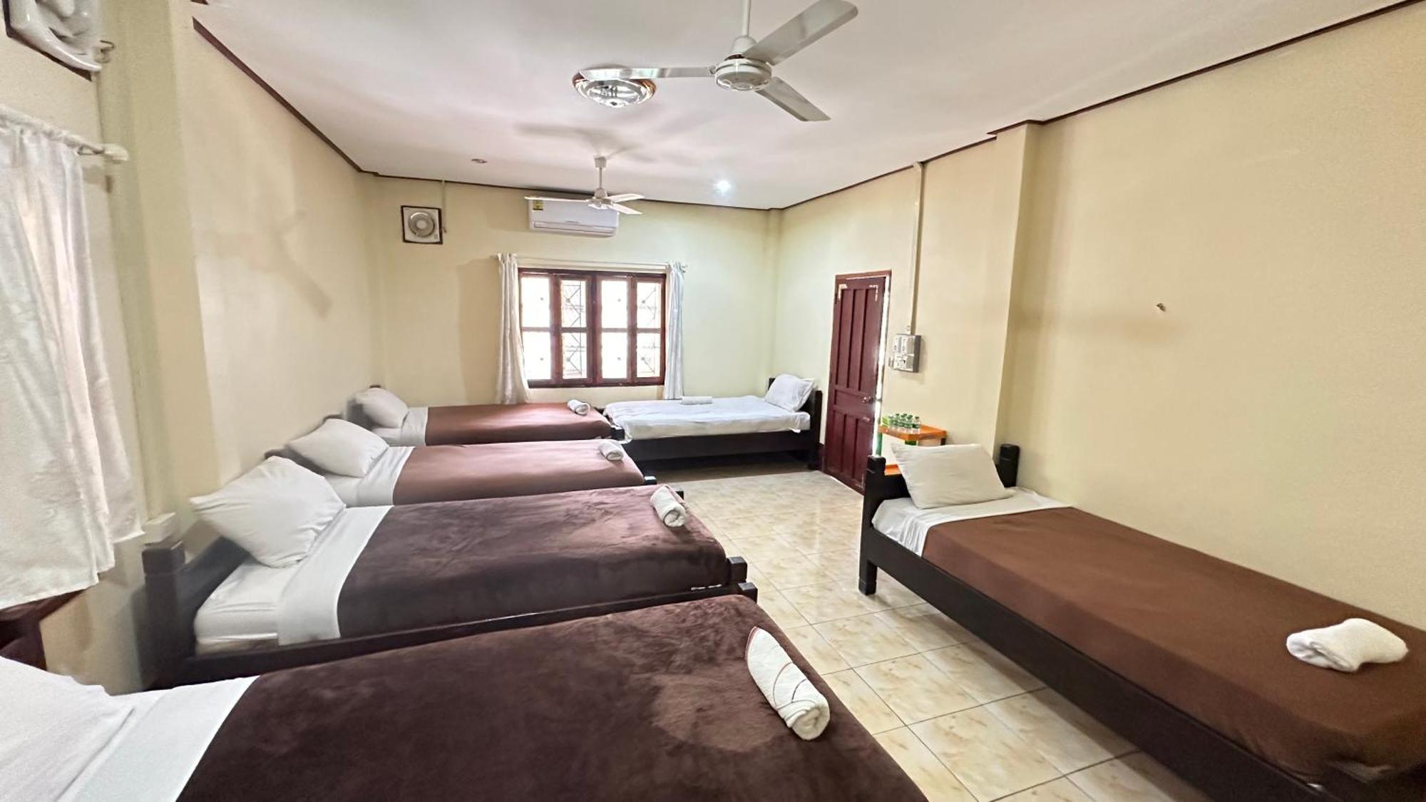 Pakbeng Guesthouse Екстер'єр фото